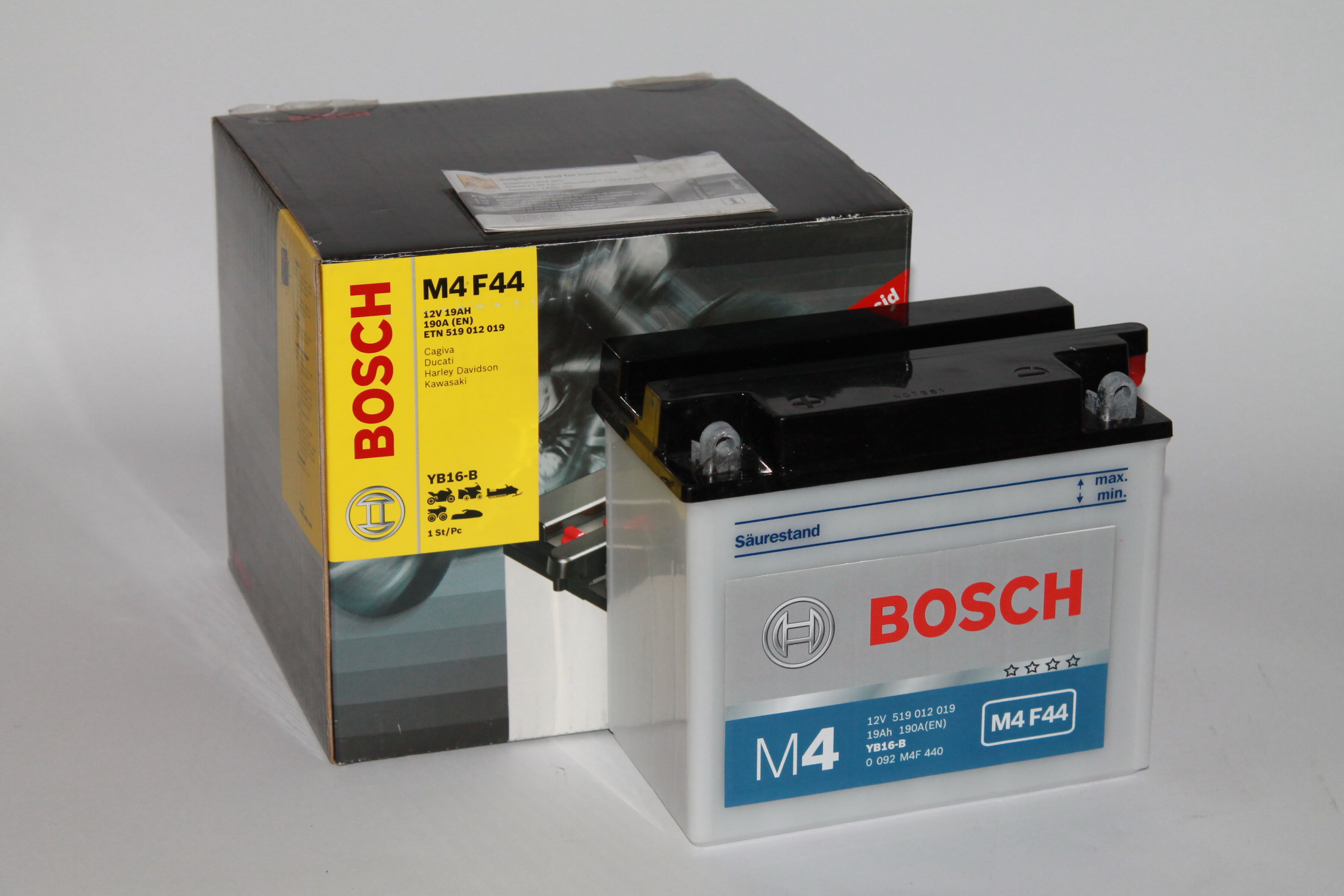 0092m4f440 batteria bosch yb16-b 12v 19 ah con manutenzione con acido